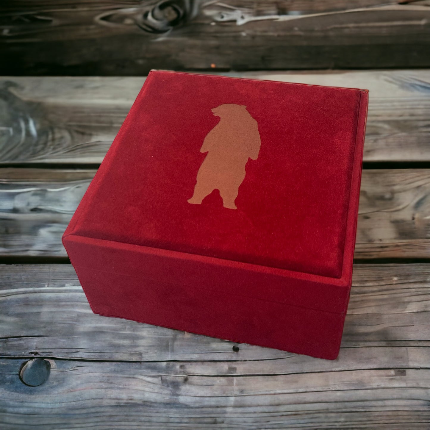 Scatola Porta oggetti Desing Alpino con Figure di Cervo e Orso