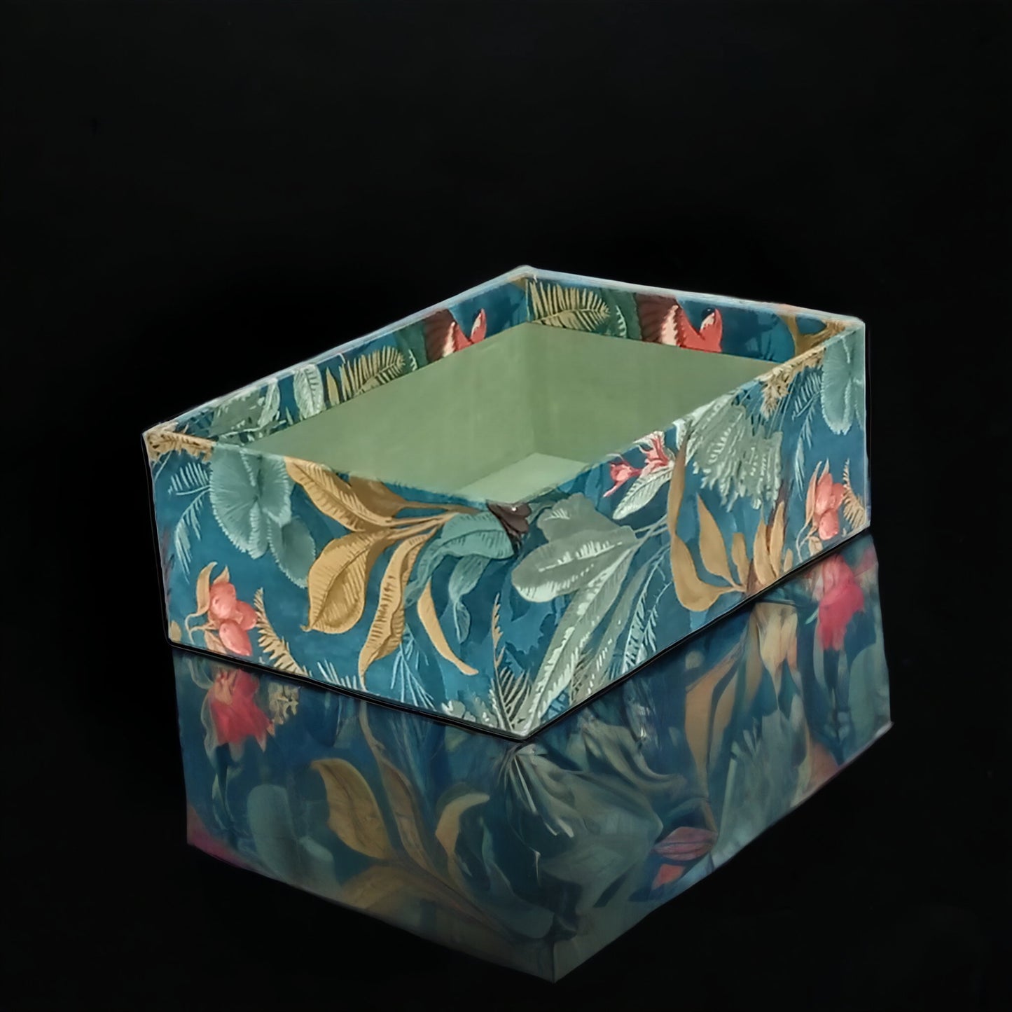 Scatola su misura: Stile Animalier e organizzazione perfetta per il tuo armadio o guardaroba"